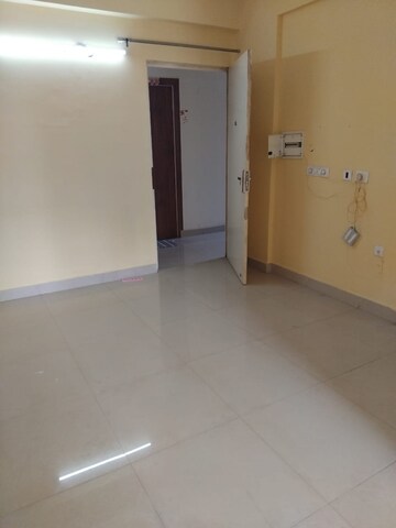 Room in 3 BHK Apartment at Conscient Habitat 78, Sector 78 – for Rent
