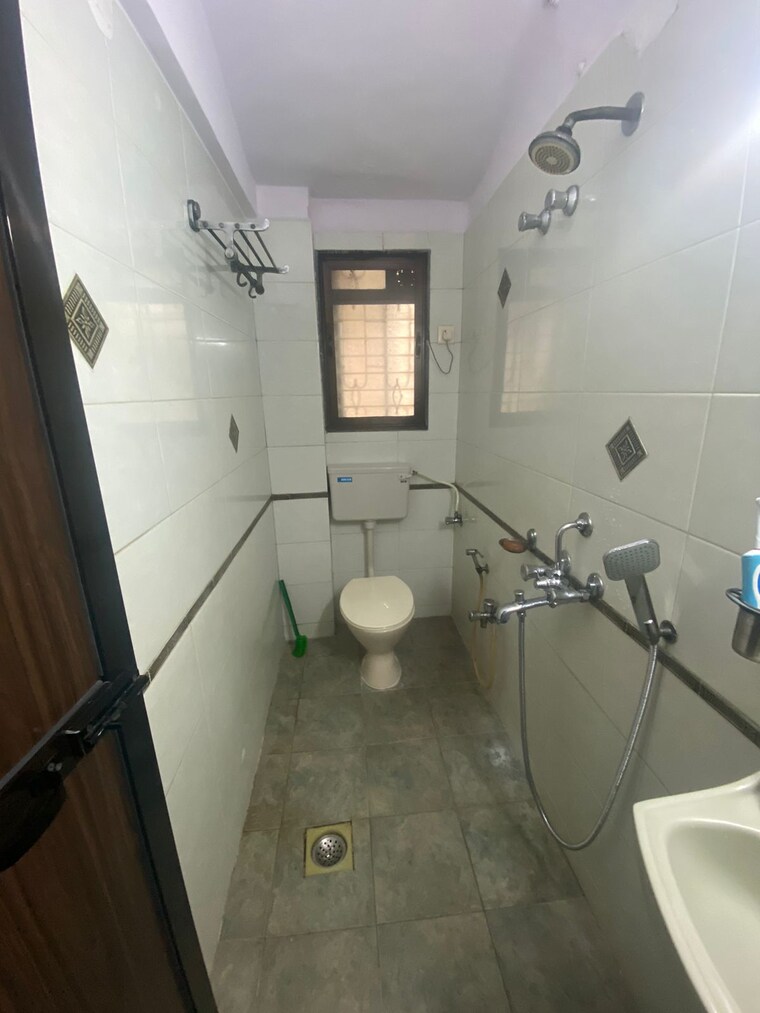 Bathroom, haridwar-chs-malad 2 Bedroom 1100 Sq.Ft. Apartment In Malad West Mumbai 9719252