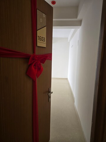 Room in 3 BHK Apartment at Godrej Woods, Sector 43 – for Rent