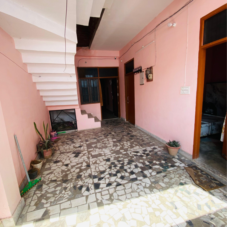 Bedroom, gomti nagar Pg For Girls In Gomti Nagar 9719294