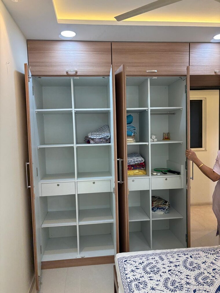 undefined, kalpataru-paramount 2 Bedroom 672 Sq.Ft. Apartment In Kapur Bawdi Thane 9719295