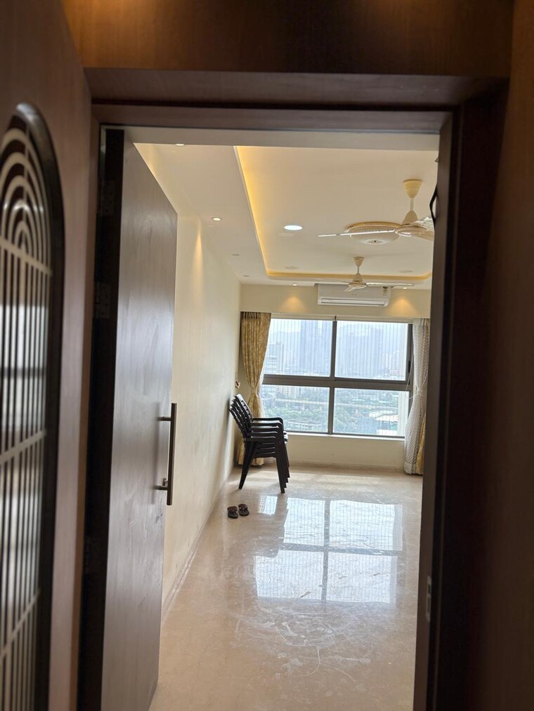 Balcony, kalpataru-paramount 2 Bedroom 672 Sq.Ft. Apartment In Kapur Bawdi Thane 9719295