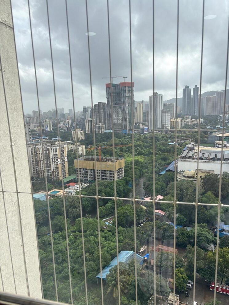 Balcony, kalpataru-paramount 2 Bedroom 672 Sq.Ft. Apartment In Kapur Bawdi Thane 9719295