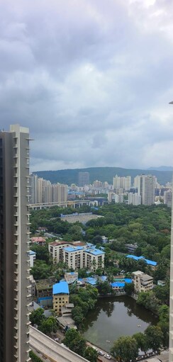 2 BHK Apartment For Sale in Kalpataru Paramount