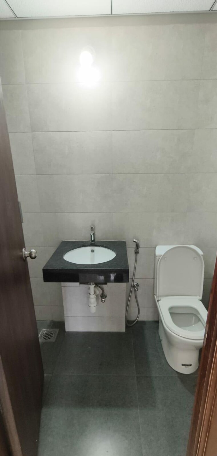 Bathroom, kalpataru-paramount 2 Bedroom 527 Sq.Ft. Apartment In Kapur Bawdi Thane 9719296