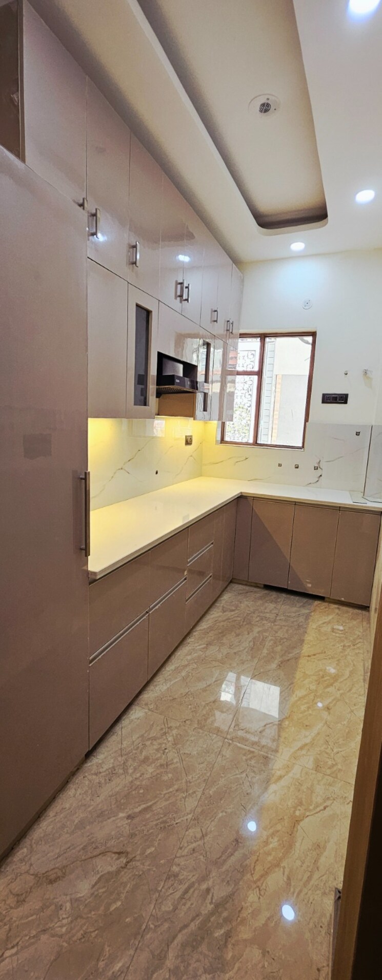 Kitchen, bptp-park-81 3.5 Bedroom 220 Sq.Yd. Builder Floor In Sector 81 Faridabad 8182992