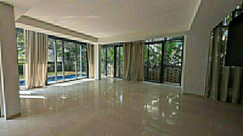 5 BHK + Servant Room,Extra Room 7310 Sq.Ft. Villa in Embassy Boulevard