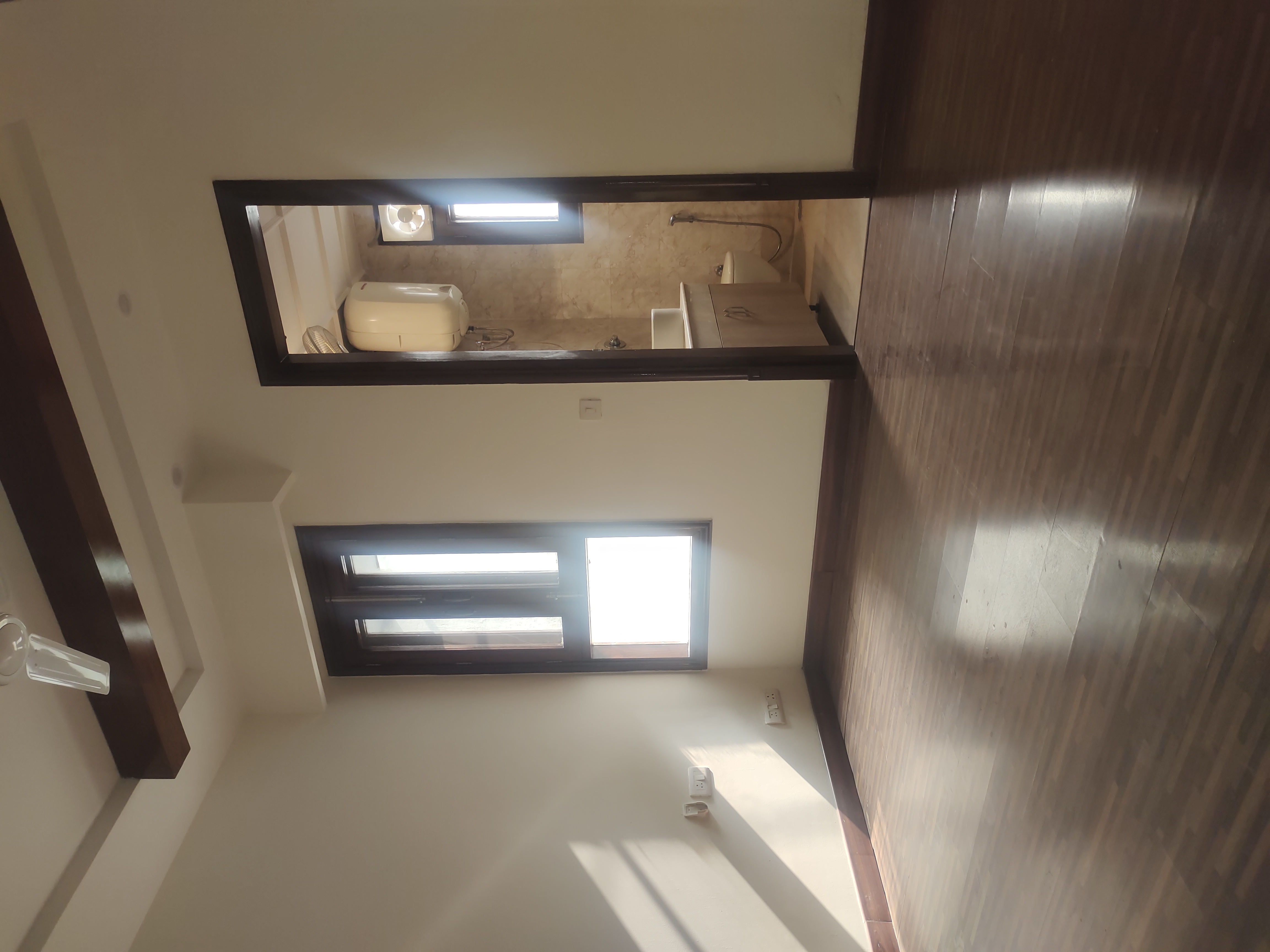 4 BHK + Servant Room Builder Floor For Rent in New Friends Colony