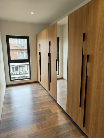 Room in 3 BHK Apartment at Lavelle Road – for Rent