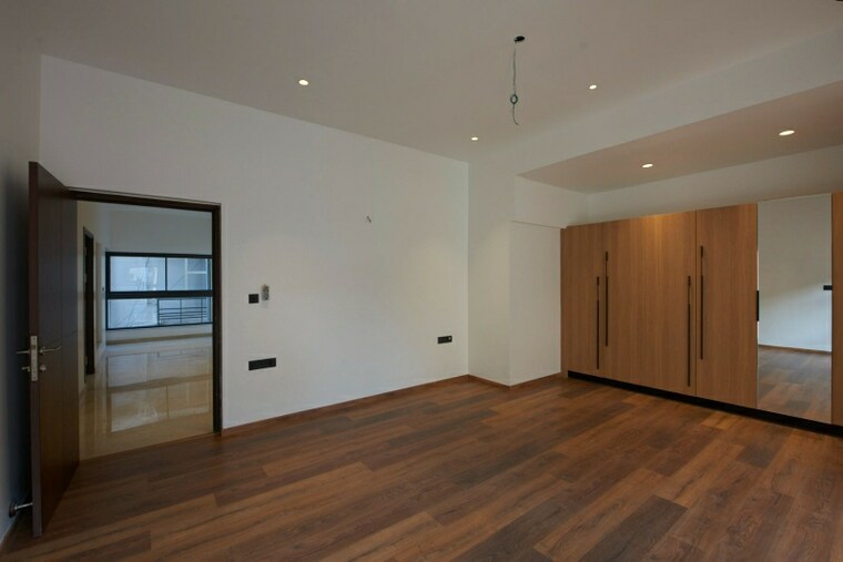 Room, lavelle road 3 Bedroom 3700 Sq.Ft. Apartment In Lavelle Road Bangalore 9719317