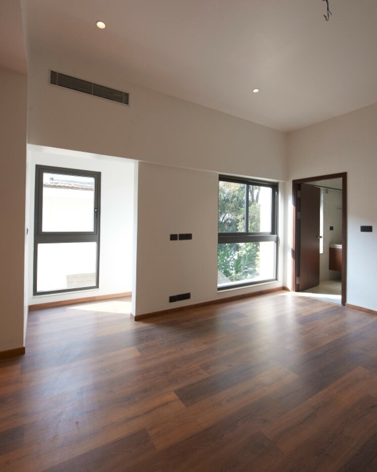 Room, lavelle road 3 Bedroom 3700 Sq.Ft. Apartment In Lavelle Road Bangalore 9719317