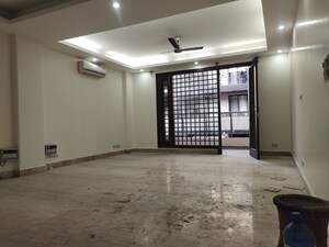 Room in 4 BHK Builder Floor at Greater Kailash I – for Rent