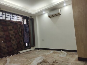 Room in 4 BHK Builder Floor at Greater Kailash I – for Rent