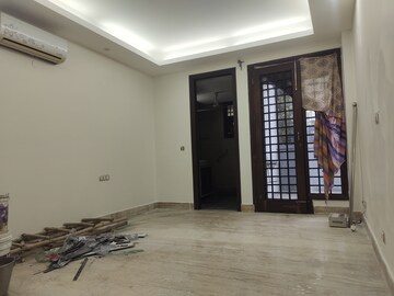 Room in 4 BHK Builder Floor at Greater Kailash I – for Rent