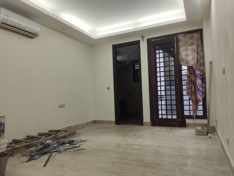 Room, greater kailash i 4 Bedroom 2700 Sq.Ft. Builder Floor In Greater Kailash I Delhi 9719320