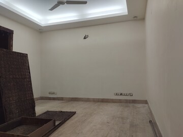Room in 4 BHK Builder Floor at Greater Kailash I – for Rent