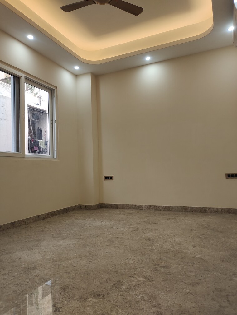 undefined, kalkaji 3 Bedroom 1800 Sq.Ft. Builder Floor In Kalkaji Delhi 9719323