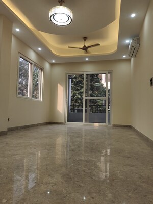 Furnished Amenities in 3 BHK Builder Floor at Kalkaji – for Sale