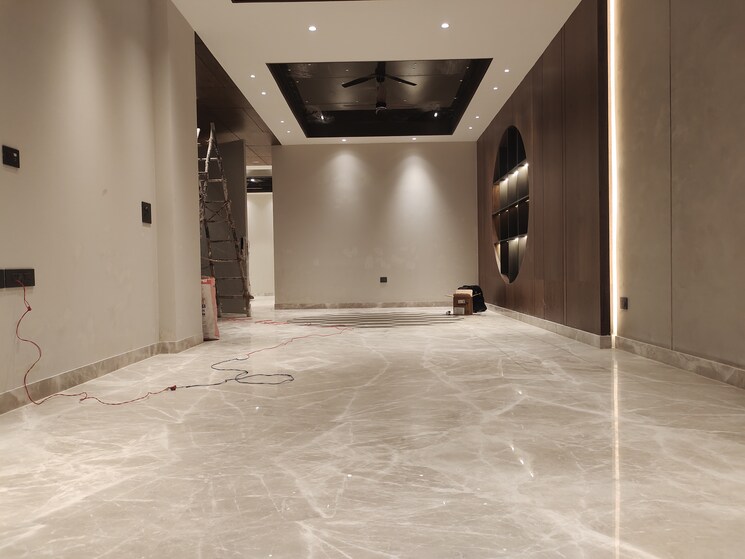 Room, greater kailash ii 4 Bedroom 2500 Sq.Ft. Builder Floor In Greater Kailash ii Delhi 9719325