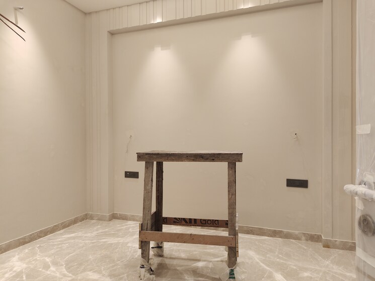 Room, greater kailash ii 4 Bedroom 2500 Sq.Ft. Builder Floor In Greater Kailash ii Delhi 9719325