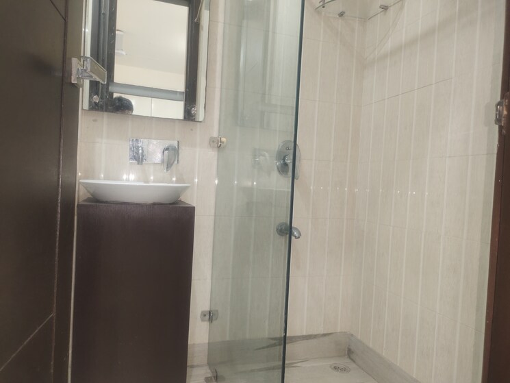 Bathroom, greater kailash i 4 Bedroom 1800 Sq.Ft. Builder Floor In Greater Kailash I Delhi 9719327