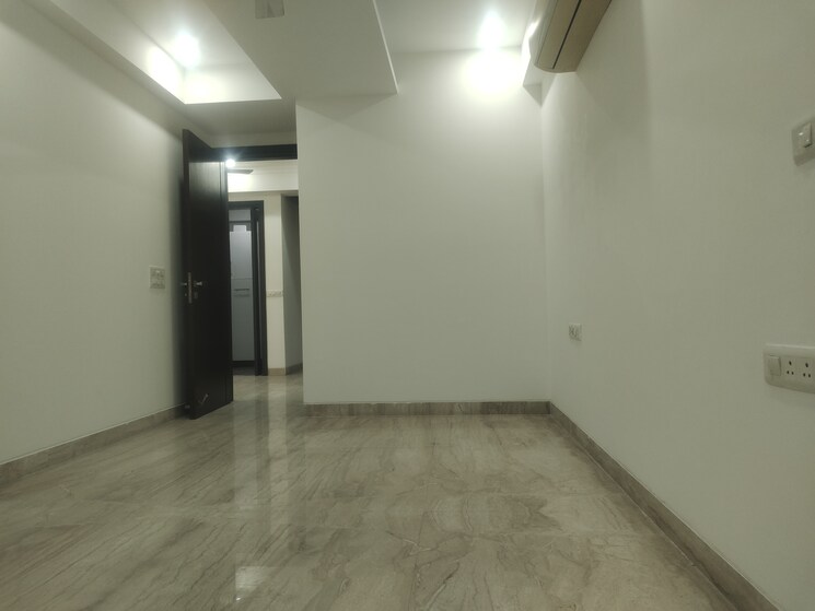 Room, greater kailash i 4 Bedroom 1800 Sq.Ft. Builder Floor In Greater Kailash I Delhi 9719327