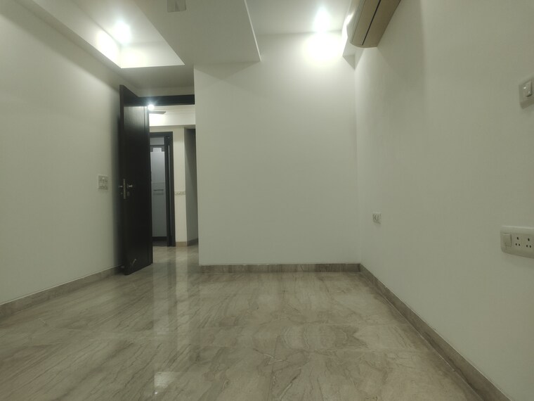 Room, greater kailash i 4 Bedroom 1800 Sq.Ft. Builder Floor In Greater Kailash I Delhi 9719327