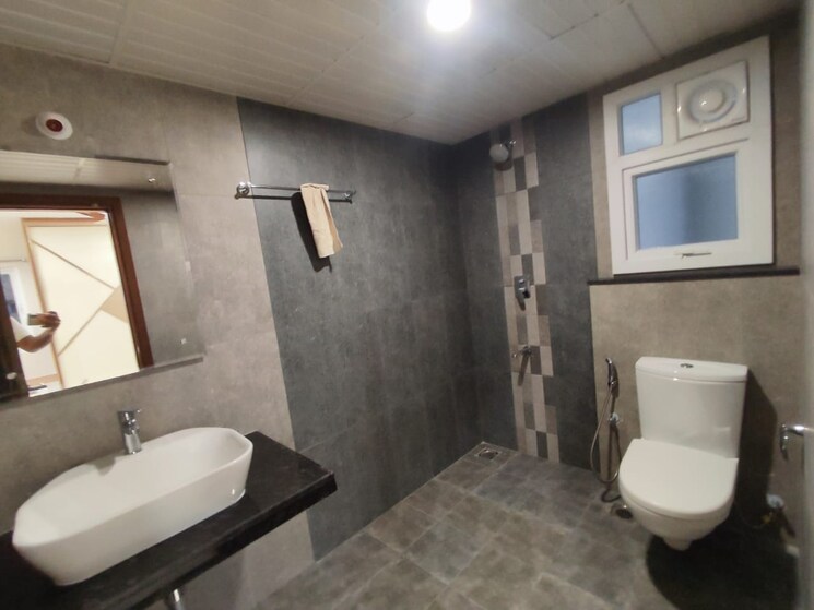 Bathroom, prestige-beverly-hills 3 Bedroom 2124 Sq.Ft. Apartment In Kokapet Hyderabad 9719328