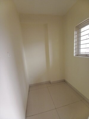 Room in 3 BHK Apartment at Creative Koven Udaya Cresent, Kondapur – for Rent