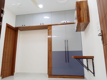 Room in 3 BHK Apartment at Kondapur – for Rent