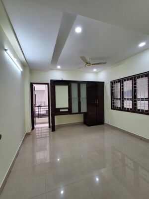 Room in 3 BHK Apartment at Maphar Calyx, Kondapur – for Rent
