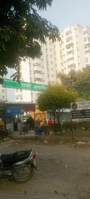 3.5 BHK Apartment For Sale in Rapti Apartment, Gomti Nagar