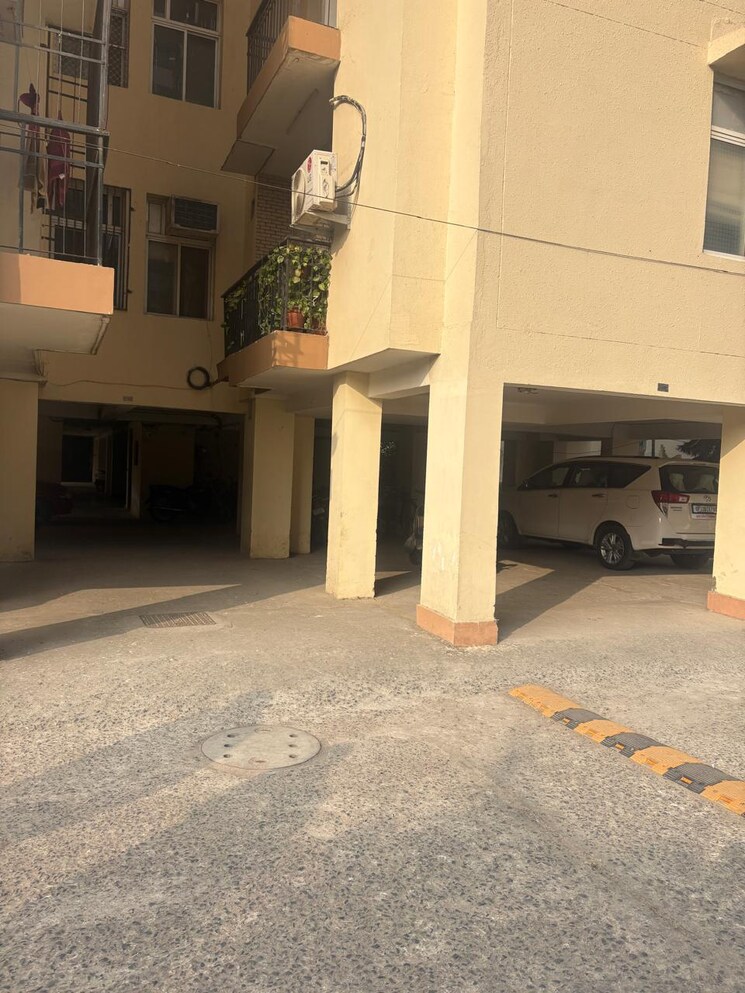 Exterior View, aditya-royal-crescent 2 Bedroom 1270 Sq.Ft. Apartment In Vrindavan Yojna Lucknow 9719371