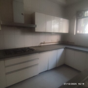 Kitchen in 4 BHK Villa at Tata Primanti Villas, Sector 72 – for Rent
