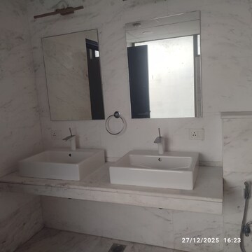 Bathroom in 4 BHK Villa at Tata Primanti Villas, Sector 72 – for Rent