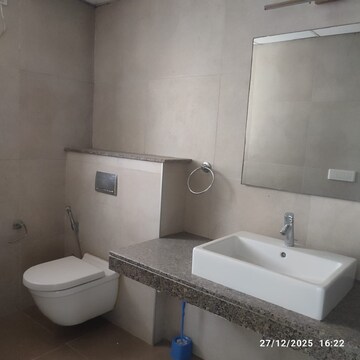 Bathroom in 4 BHK Villa at Tata Primanti Villas, Sector 72 – for Rent