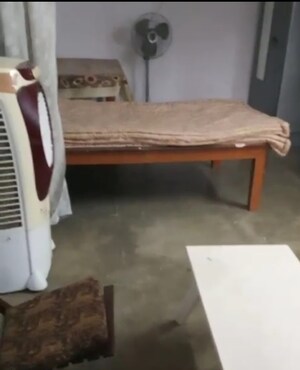 Bedroom in 1 RK Villa at Aliganj – for Rent