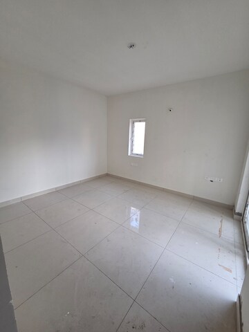 Room in 3 BHK Apartment at Prestige Green Gables, Panathur – for Sale