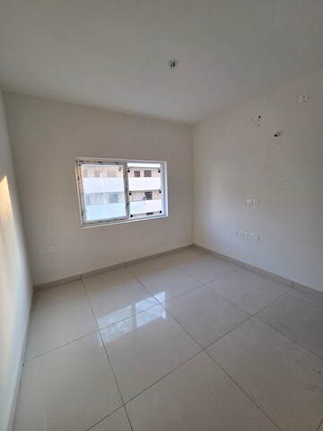 Room in 3 BHK Apartment at Prestige Green Gables, Panathur – for Sale