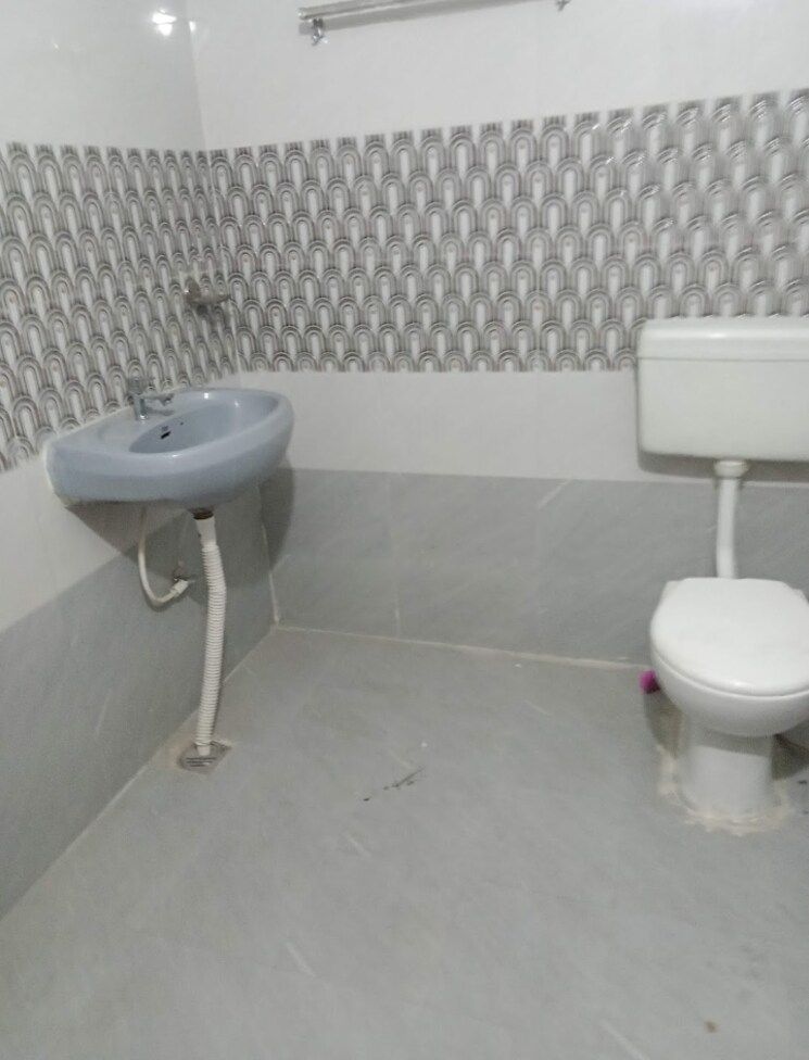 Bathroom, vikas nagar 2 Bedroom 1650 Sq.Ft. Villa In Vikas Nagar Lucknow 9719378
