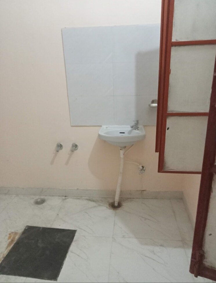 Bathroom, vikas nagar 2 Bedroom 1650 Sq.Ft. Villa In Vikas Nagar Lucknow 9719378