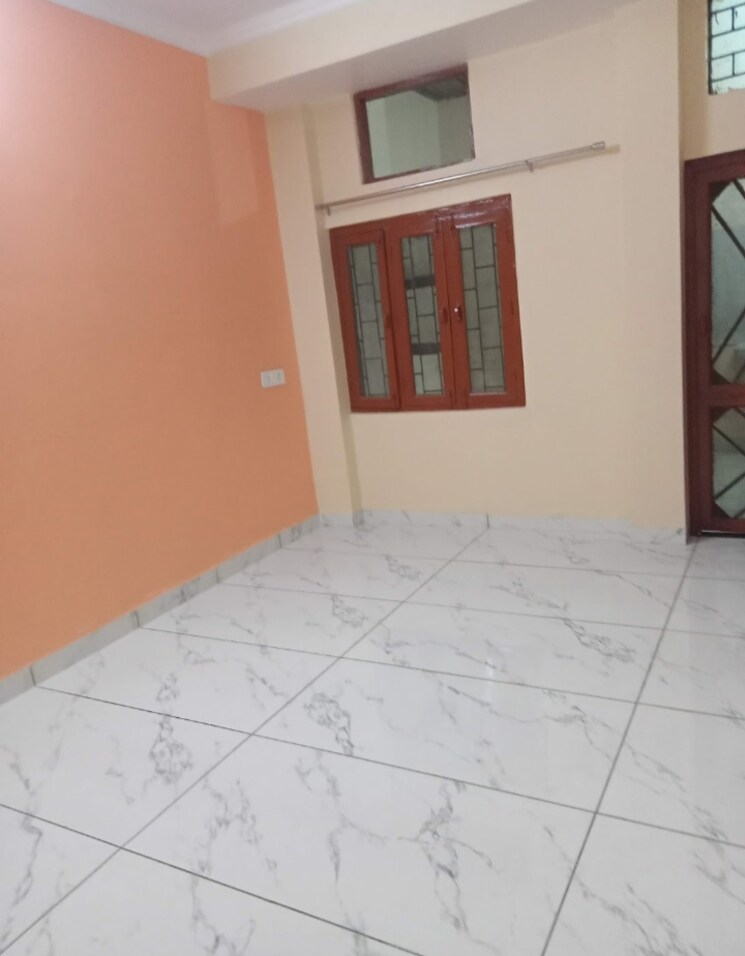 Room, vikas nagar 2 Bedroom 1650 Sq.Ft. Villa In Vikas Nagar Lucknow 9719378