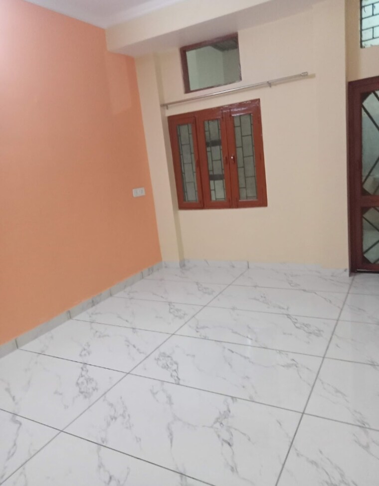 Room, vikas nagar 2 Bedroom 1650 Sq.Ft. Villa In Vikas Nagar Lucknow 9719378