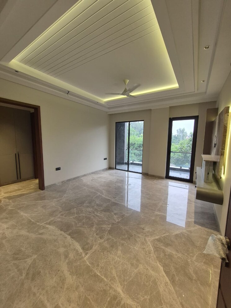 Room, paschim vihar 3 Bedroom 1800 Sq.Ft. Apartment In Paschim Vihar Delhi 9719391