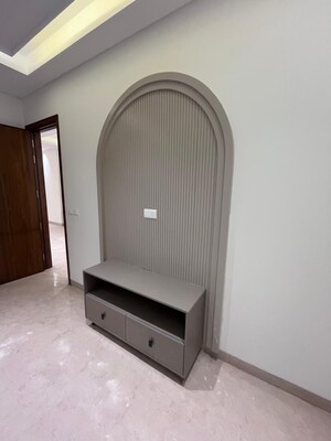 Bathroom in 2 BHK Apartment at Paschim Vihar – for Rent