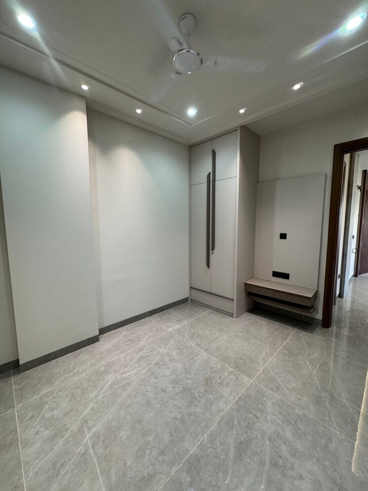 Room, apex-anuradha-apartments 3 Bedroom 1250 Sq.Ft. Builder Floor In Paschim Vihar Delhi 9719400