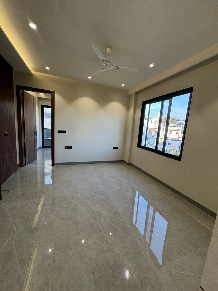 Room, apex-anuradha-apartments 3 Bedroom 1250 Sq.Ft. Builder Floor In Paschim Vihar Delhi 9719400