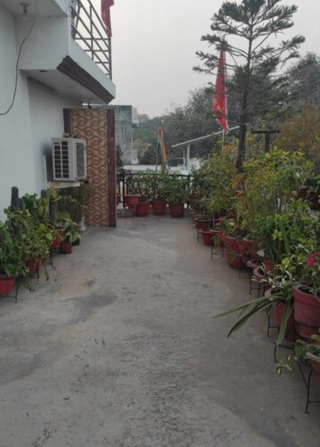 1 BHK Villa – Exterior View View at Aliganj - for Rent