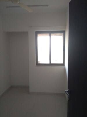 Room in 3 BHK Apartment at Lodha Splendora, Ghodbunder Road – for Rent