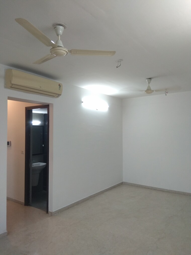 Room, lodha-splendora 3 Bedroom 1124 Sq.Ft. Apartment In Ghodbunder Road Thane 9719426